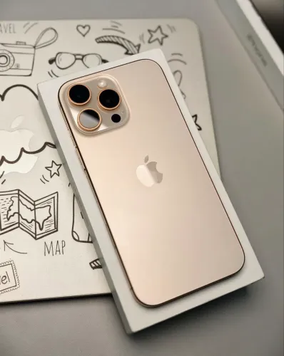 iPhone 16 pro Max Desert 256gb 6 meses garantia