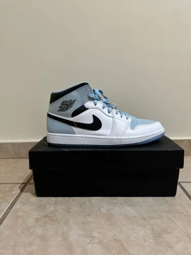 Tênis Jordan 1 Mid - Ice Blue (43/44)