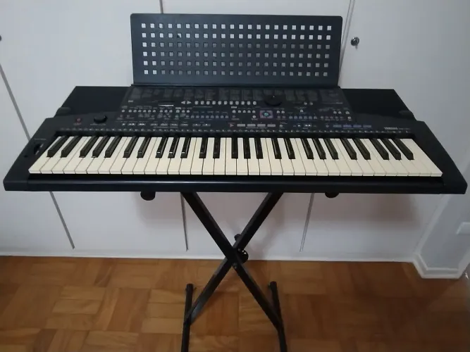 Yamaha PSR-510 completo, manual original, bolsa e suporte 
