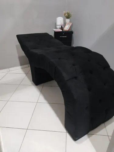 Maca estética ergonômica com acabamento em capitonê