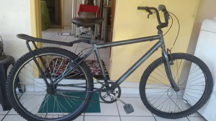 Vendo bicicleta aro 26 tratar Sergio *