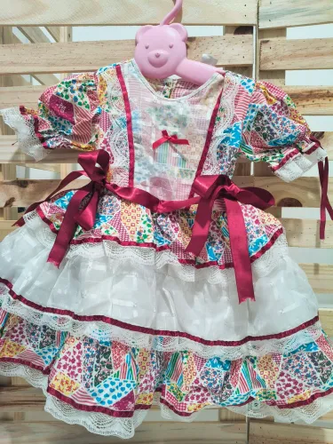Vestido junino USADO- veste até 2 anos