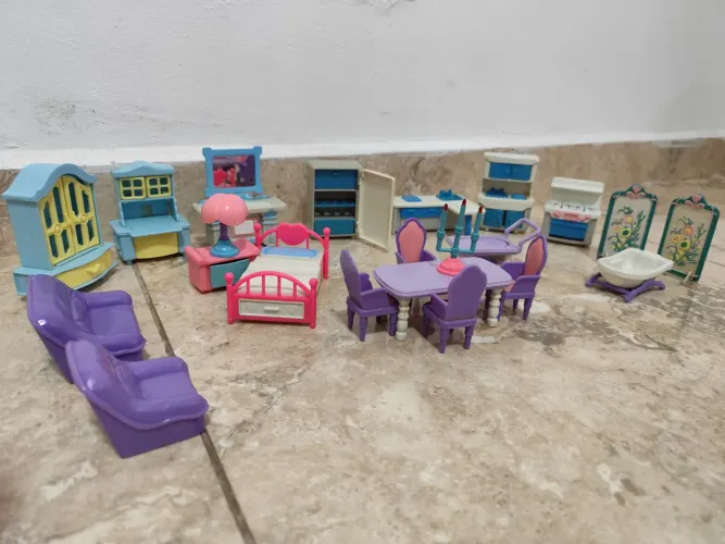 Móveis de brinquedo miniatura anos 90 