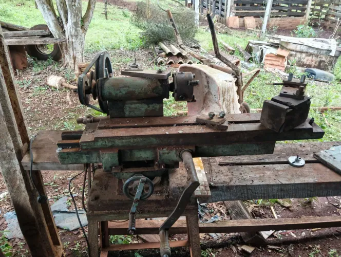 Torno para madeira e metal 