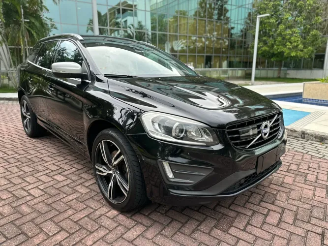 Volvo XC 60 T-5 R-design 2.0 AWD 5P 2018