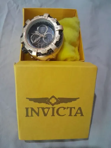 Relógio invicta