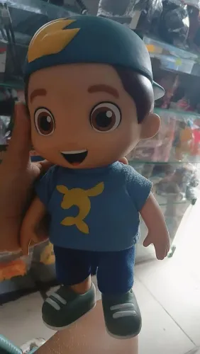 Boneco do Luccas neto