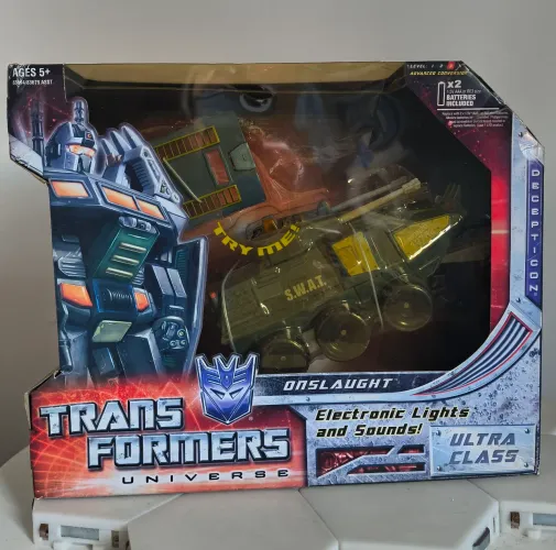 Transformers Universe Classics - Decepticon Onslaught lacrado, eletrônico, Chugs, Hasbro
