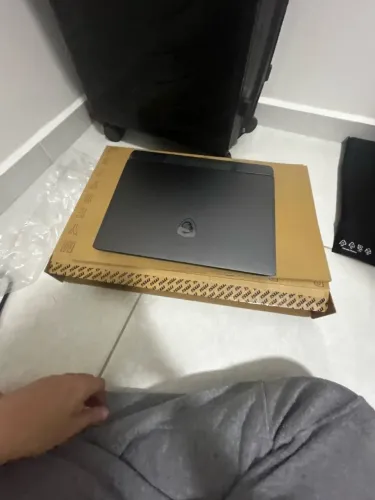 Notebook MSI Vector rtx 5080 - na caixa