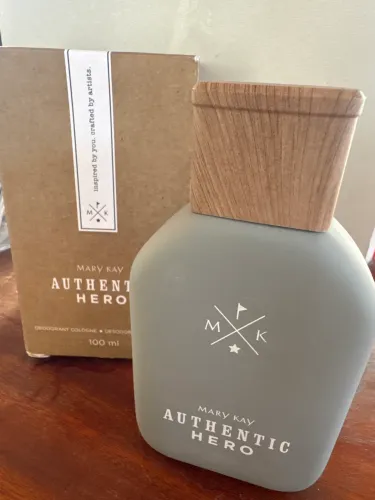 Perfume MaryKay- Authentic Hero