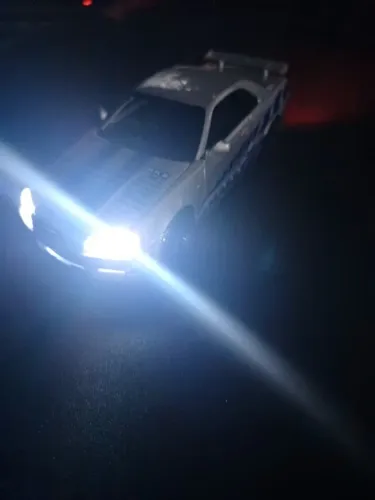 Carrinho Colecionável Nissan Skyline GT-R R34 (Estilo Velozes e Furiosos)