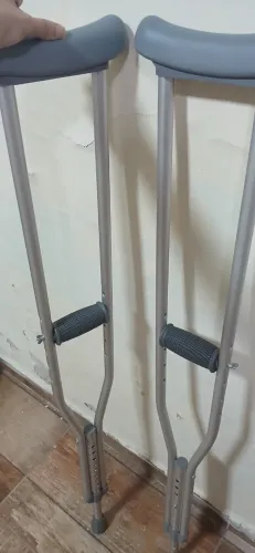 Par de muleta axilar