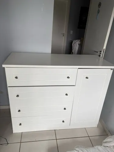 Cômoda 4 gavetas / sapateira
