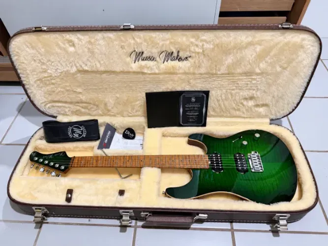 Guitarra Music Maker EVO Pro Custom - Impecável
