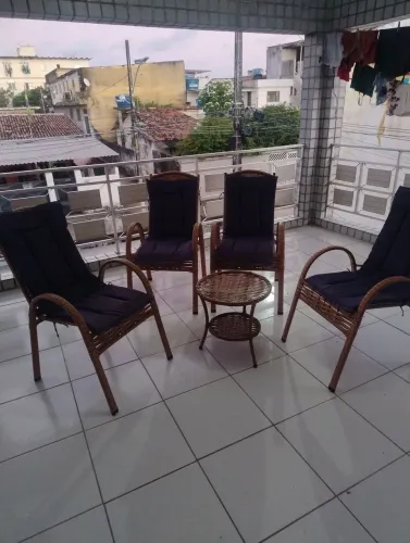 Conjunto de cadeiras e mesinha de centro pra terraço 