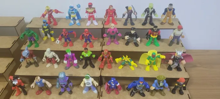 (Lote ou unidade ) Imaginext Mattel DC Marvel Batman Hulk Homem-Aranha 31 Bonecos
