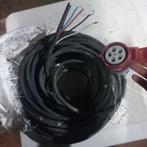 400 reais Cabo pp 4mm 4 vias e com 35 metros com entrada para maquinarios 