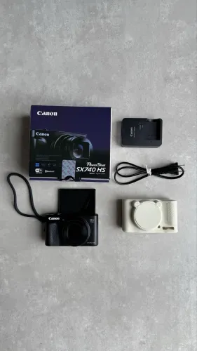Canon PowerShot SX740 HS