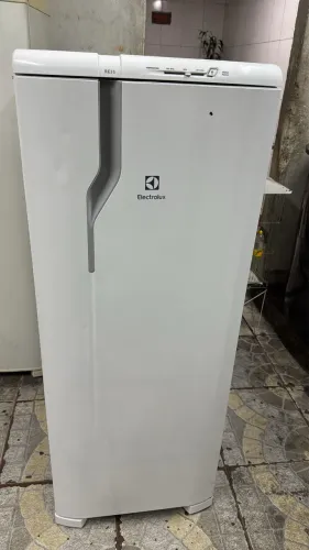GELADEIRA ELECTROLUX RE31