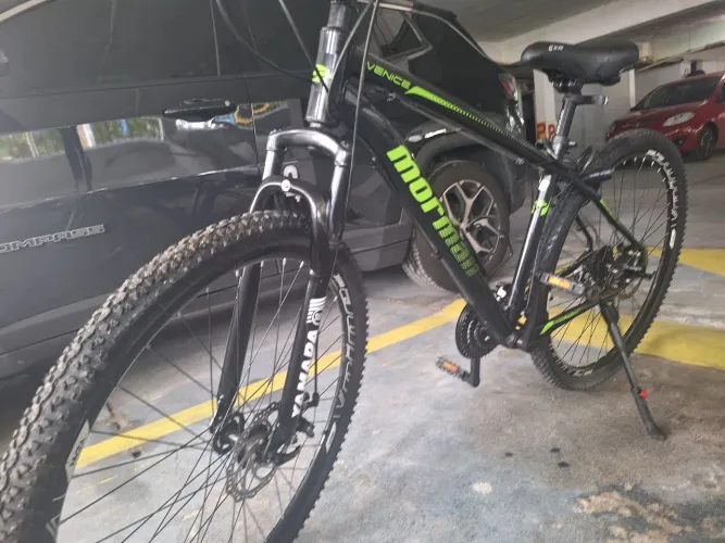 Bicicleta semi nova sem uso