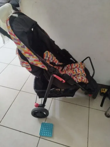 Carrinho de Bebê + bebê conforto