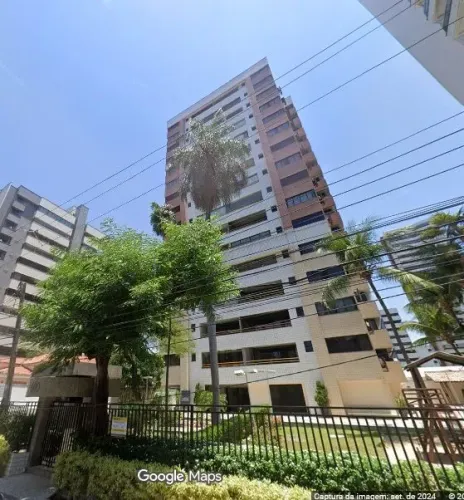 Apto. com 152 m², 4 Suítes, Escritório com WC, 3 Vagas, próximo a Beira Mar.