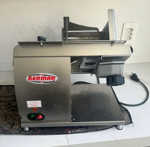 Cortador de frios Bermar - 127v