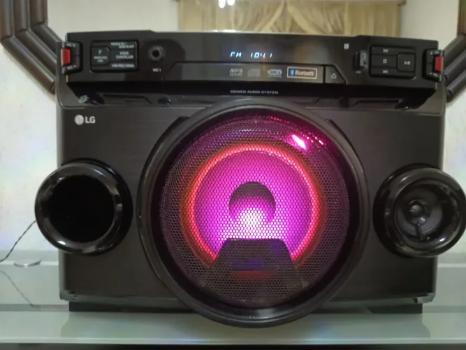 Mini system LG caixa de som com bluetooth novinha