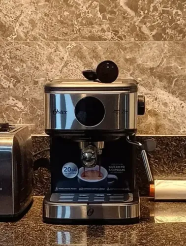 Cafeteira Oster 3em1 espresso inox