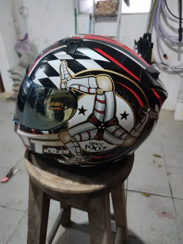 Capacete MT Blade ilha de man