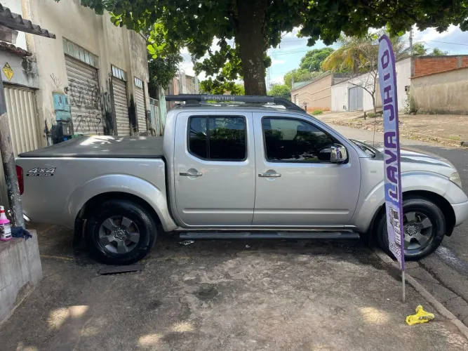 Nissan Frontier LE CD 4X4 2.5 TB Diesel Aut. 2013