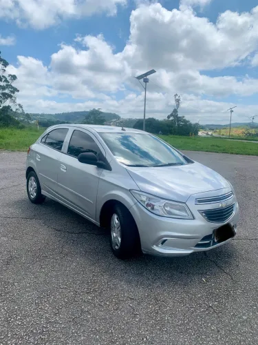 Chevrolet Onix Hatch LT 1.0 8V Flex Power Mec. 4P 2015