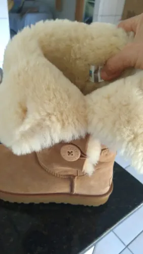 Botas importada Suíça ugg