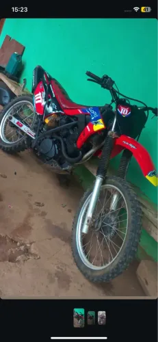 Moto boa de trilha andar só na roça