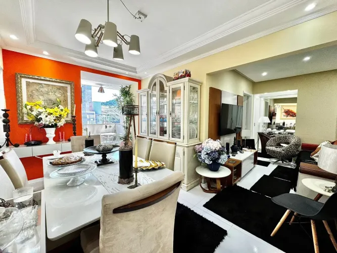 Apartamento à Venda na Pitangueiras no Guarujá | Qvista inteligência imobiliário