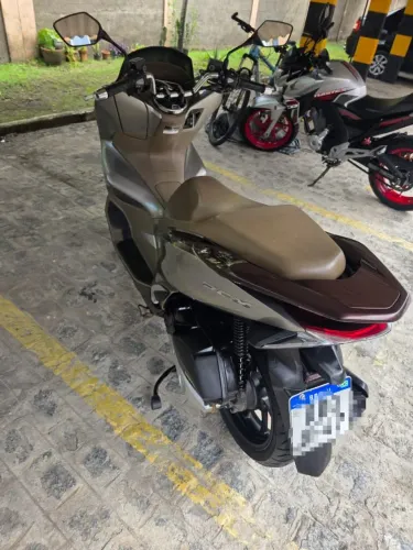 Honda PCX DLX 2021