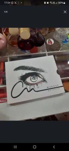 Mia Palette (Anahí)