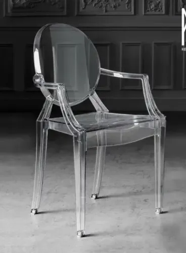 2 Cadeiras modelo Louis Ghost