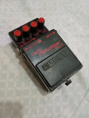 Boss mz2