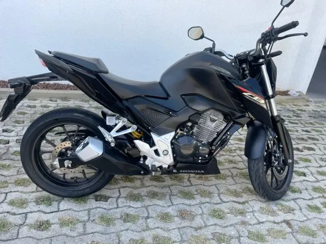 HONDA CB 300 CC (EA) UNICO DONO