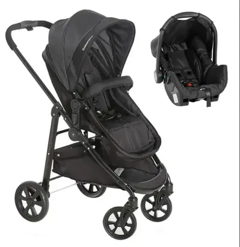 Carrinho de bebê Moisés Galzerano Olympus com bebê conforto