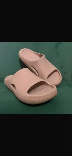 Chinelo Crocs Slide Super Confortável Tam 35