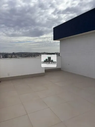 Cobertura à Venda no Bairro Fernão Dias
