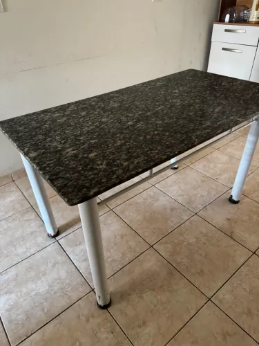 Mesa de mármore 