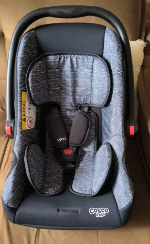 Bebê conforto cosco wizz cor cinza
