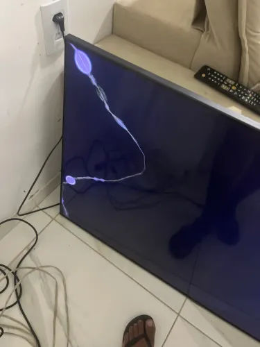 TV Samsung 55 BE55THB - Sem Imagem (Tela Quebrada) para aproveitar peças 