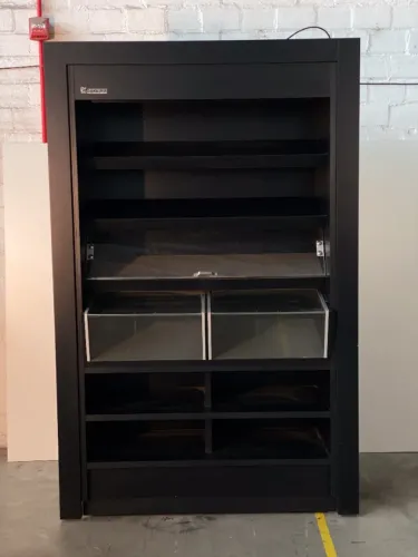 PAREDE DIVISORIA COM BOX DE PÃO E 2 PORTAS BASCULANTE (Cód. *-18)