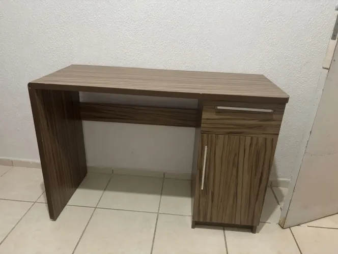 Mesa Escrivaninha Vintage de Madeira - 1,60m x 75cm