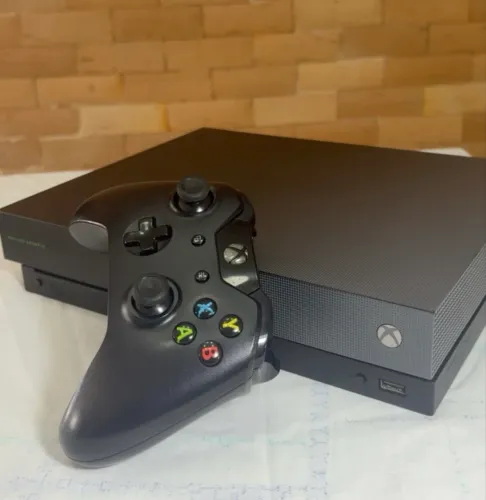 Xbox One X 1 TB - Project Scorpio