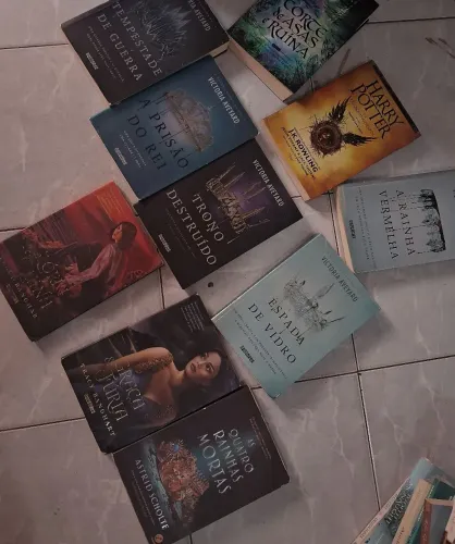 Livros usados em ótimo estado - preço baixo!